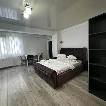 604 B1 Almar Luxury Residence-renting & Free Pool アパート ナボダリ